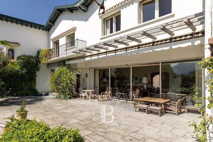 Image No.4-14 Bed House for sale