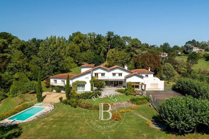 Image No.6-14 Bed House for sale