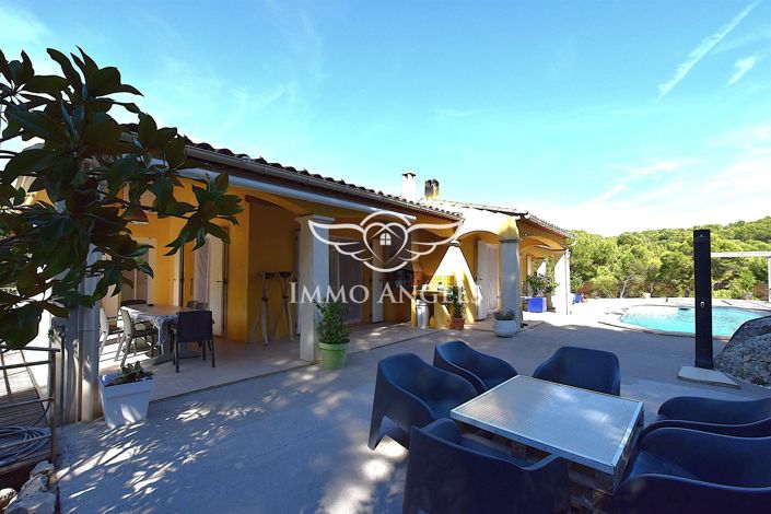 Image No.7-5 Bed Property for sale