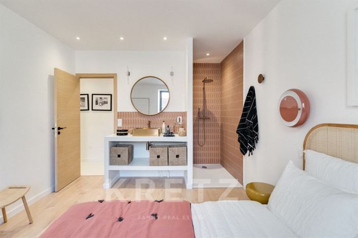 Image No.7-2 Bed House for sale