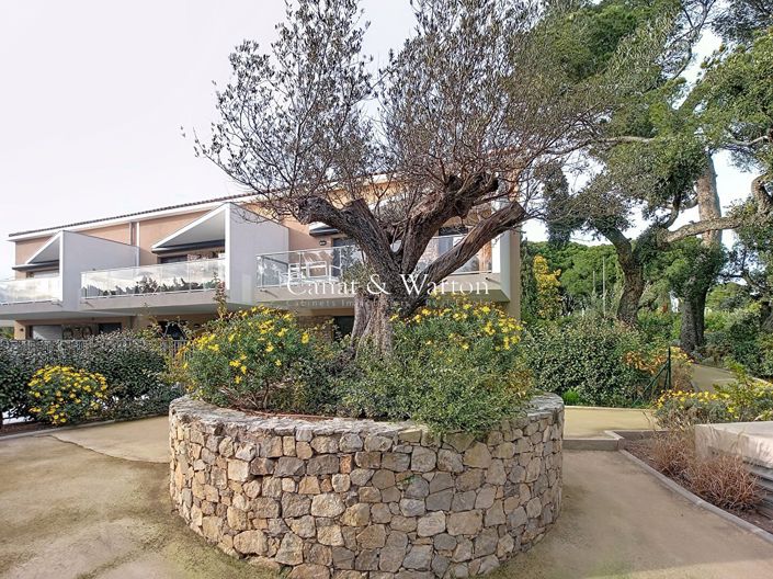 Image No.10-3 Bed Apartment for sale