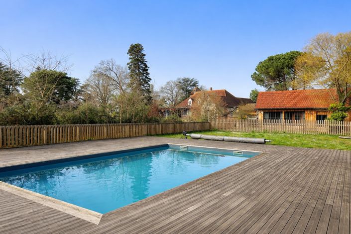 Image No.2-12 Bed House for sale