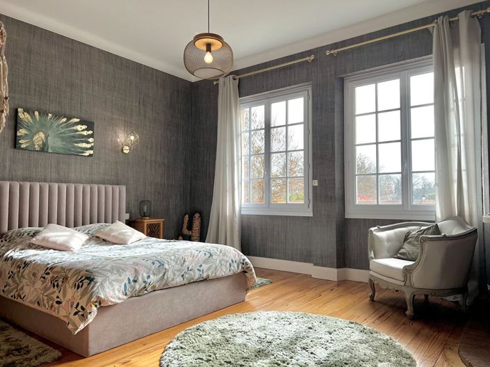 Image No.8-12 Bed House for sale