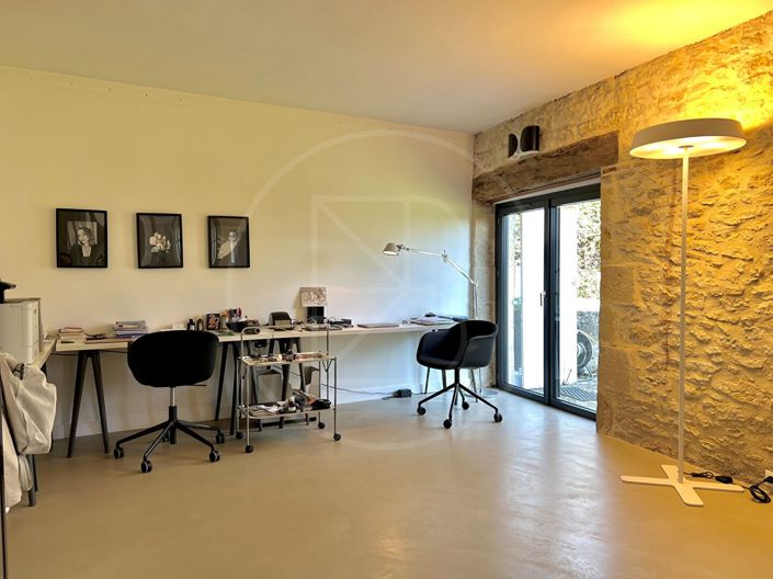 Image No.10-6 Bed House for sale