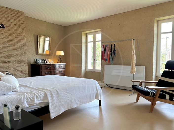 Image No.13-6 Bed House for sale