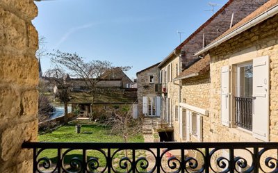 1 - Voiteur, Maison
