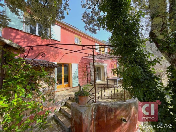 Image No.2-4 Bed House for sale