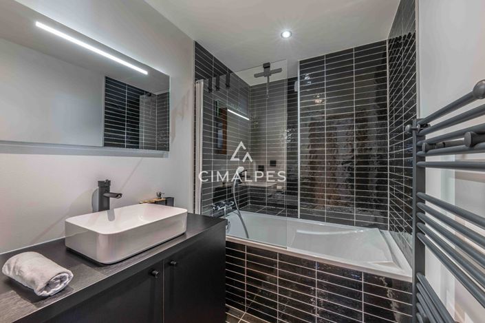 Image No.11-3 Bed Apartment for sale