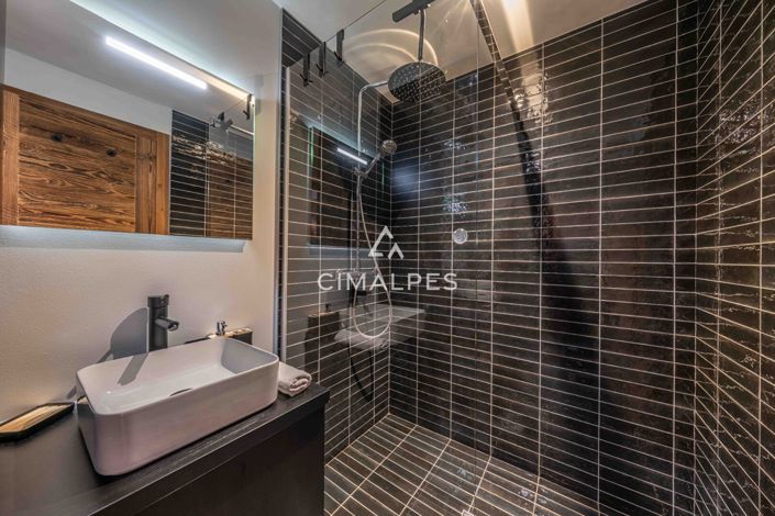 Image No.12-3 Bed Apartment for sale