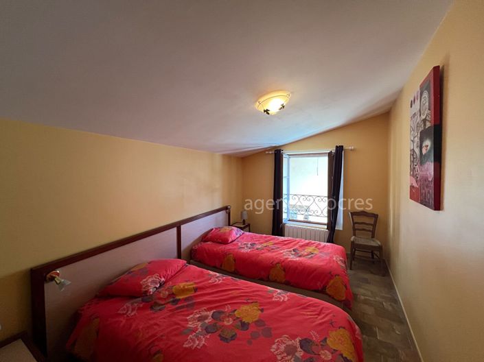 Image No.11-3 Bed House for sale