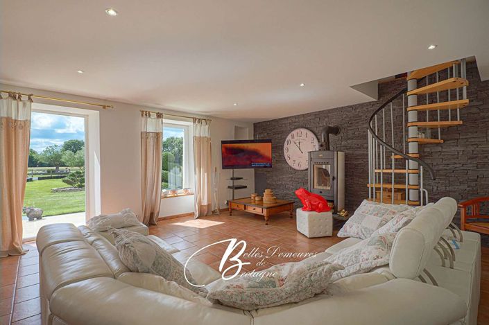 Image No.9-3 Bed House for sale