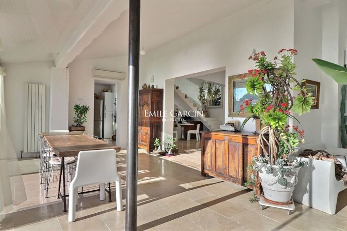 Image No.5-3 Bed Property for sale