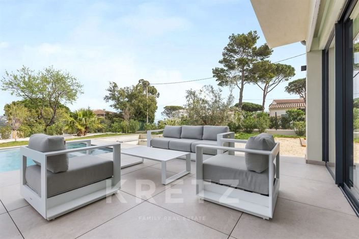 Image No.15-5 Bed House for sale