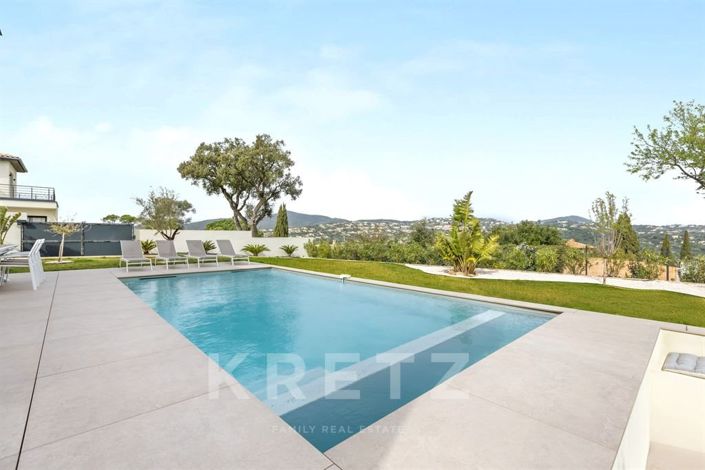 Image No.16-5 Bed House for sale