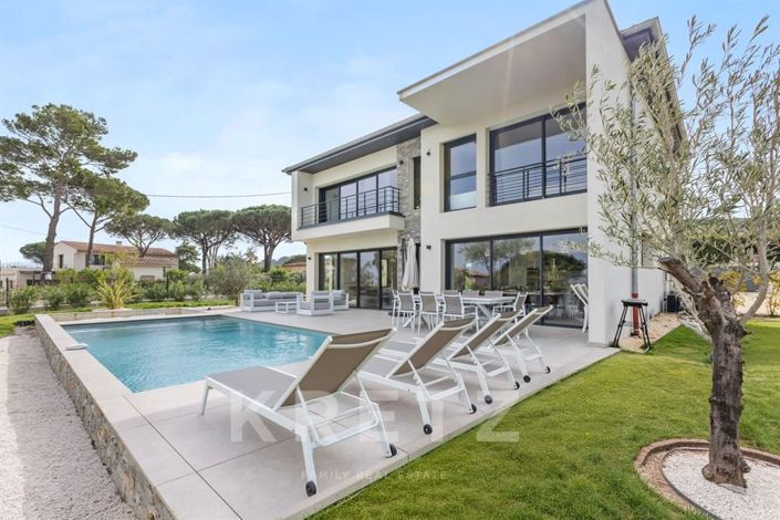 Image No.18-5 Bed House for sale