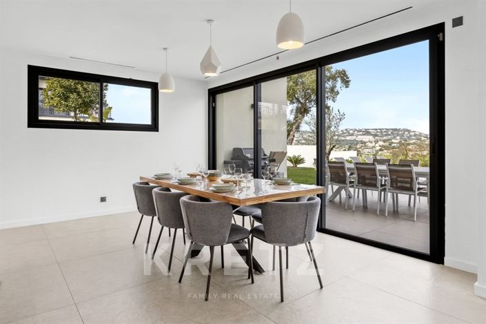 Image No.5-5 Bed House for sale