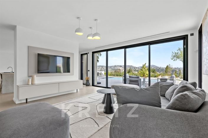 Image No.7-5 Bed House for sale