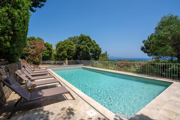 Image No.3-5 Bed House for sale
