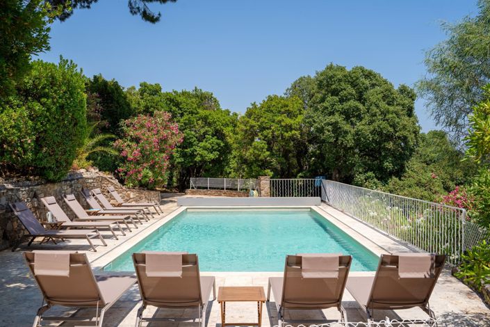 Image No.4-5 Bed House for sale