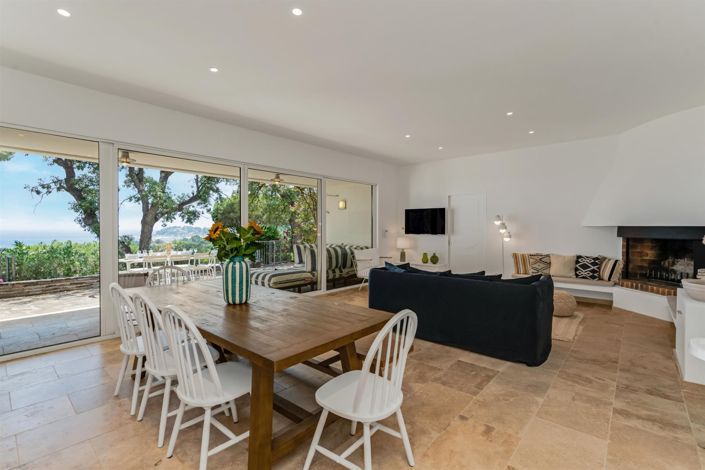 Image No.7-5 Bed House for sale