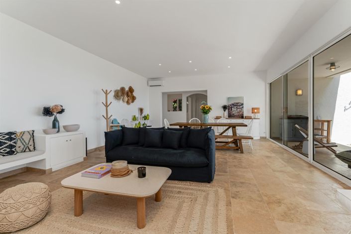 Image No.9-5 Bed House for sale