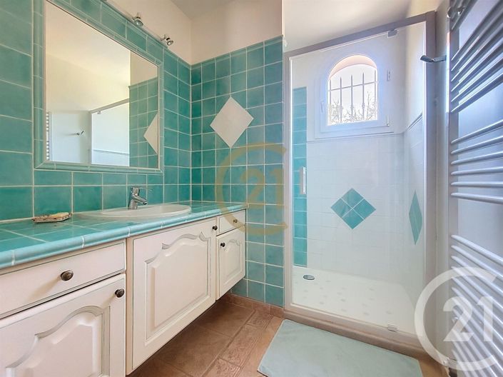 Image No.9-3 Bed House for sale