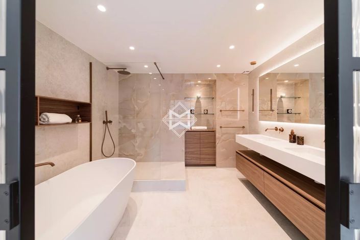 Image No.11-5 Bed Apartment for sale