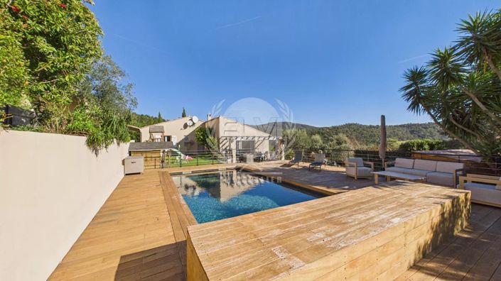 Image No.10-3 Bed House for sale