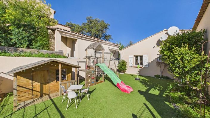 Image No.11-3 Bed House for sale