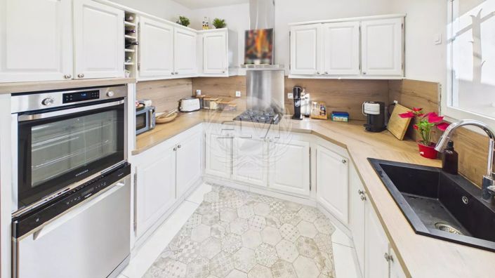 Image No.4-3 Bed House for sale