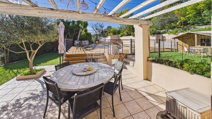 Image No.8-3 Bed House for sale