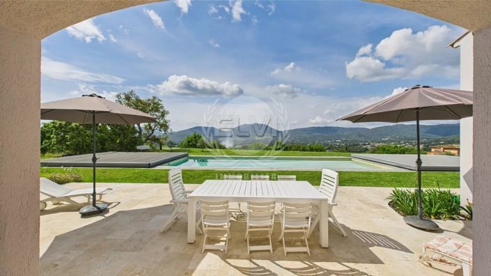 Image No.10-6 Bed House for sale