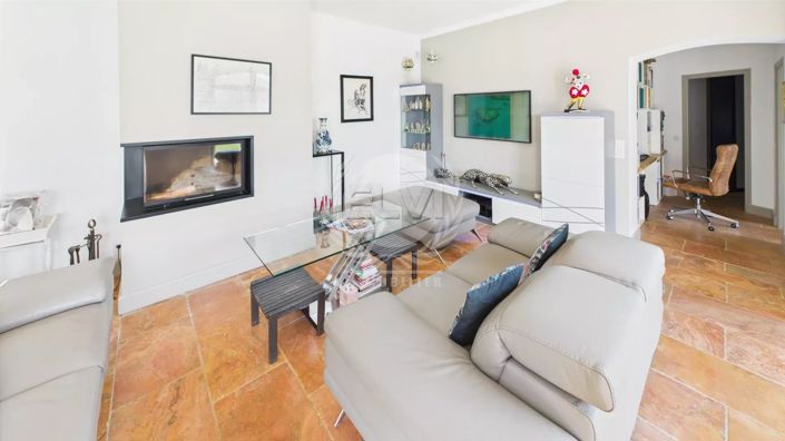 Image No.12-6 Bed House for sale