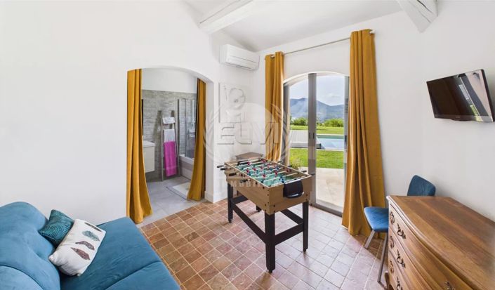 Image No.13-6 Bed House for sale