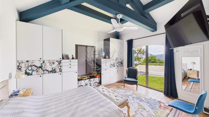 Image No.15-6 Bed House for sale