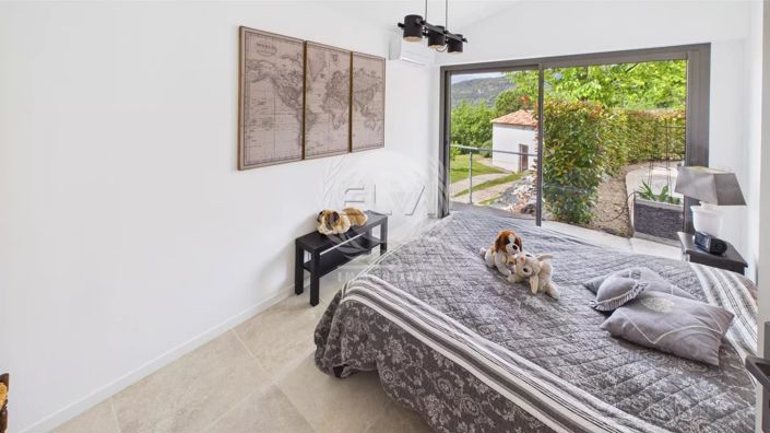 Image No.18-6 Bed House for sale