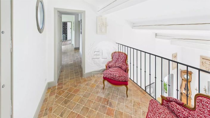 Image No.21-6 Bed House for sale