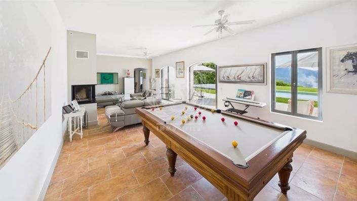 Image No.4-6 Bed House for sale