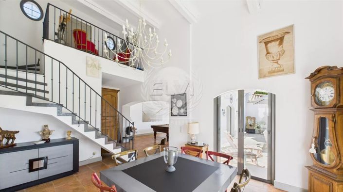 Image No.5-6 Bed House for sale