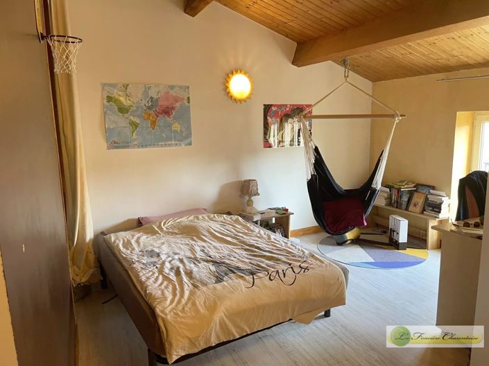 Image No.18-4 Bed House for sale