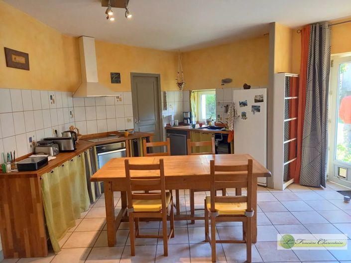 Image No.9-4 Bed House for sale