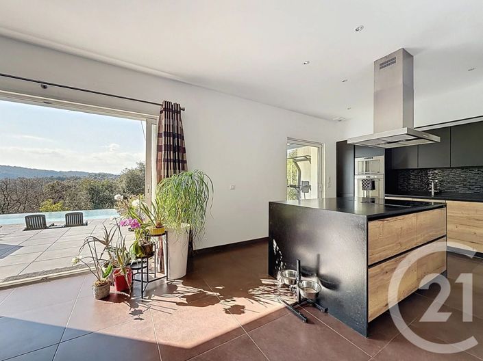 Image No.10-3 Bed House for sale