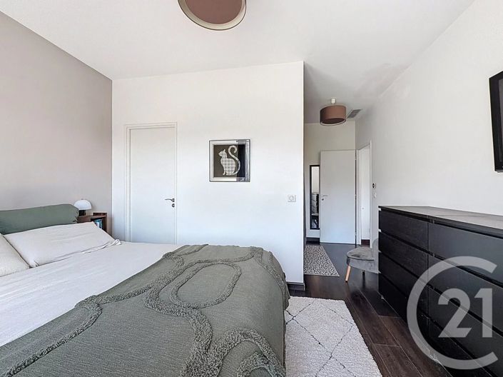 Image No.14-3 Bed House for sale