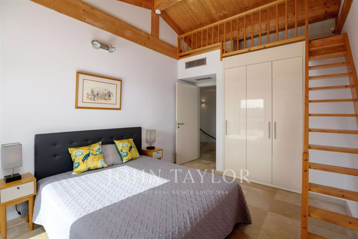 Image No.17-7 Bed House for sale