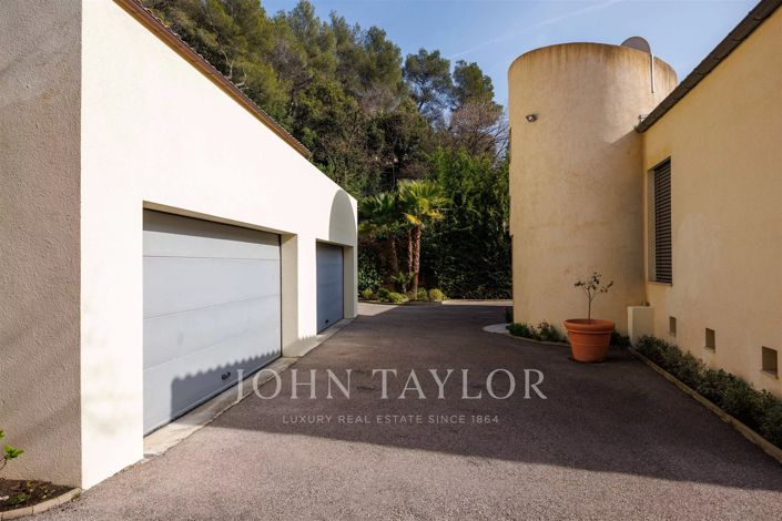 Image No.25-7 Bed House for sale