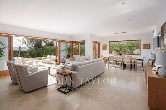 Image No.7-7 Bed House for sale