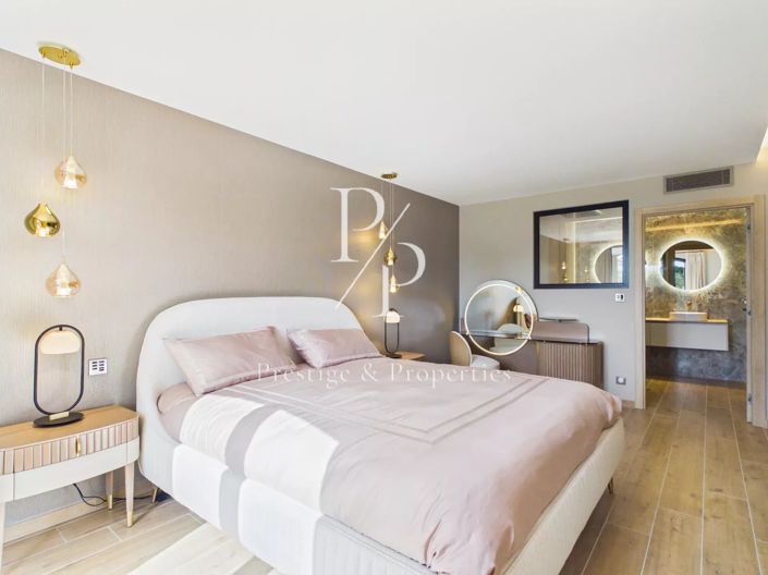 Image No.9-5 Bed House for sale