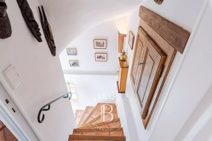 Image No.12-3 Bed House for sale