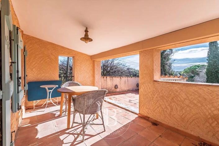 Image No.7-3 Bed House for sale