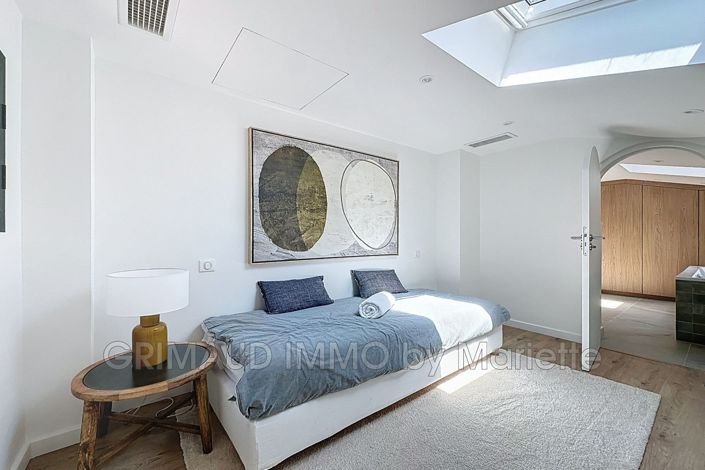 Image No.16-3 Bed House for sale